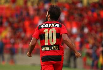 Meia pode voltar ao time contra o Grêmio (Foto: Williams Aguiar/Sport Club do Recife)