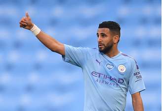 Mahrez é um dos jogadores do Manchester City com coronavírus