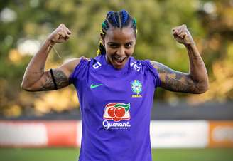 Geyse, atacante da seleção brasileira, em treino na Austrália