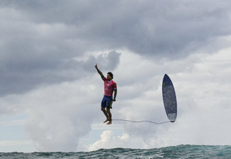 A foto icônica de Gabriel Medina registrada por Jerome Brouillet