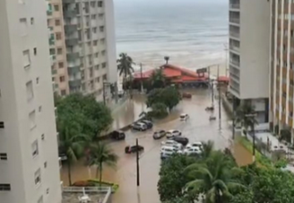 Nas últimas 12 horas choveu 118 mm em Guarujá