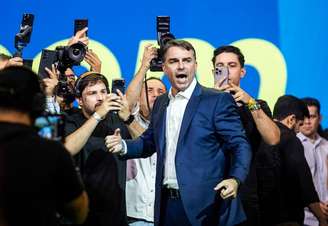 Flávio Bolsonaro durante convenção que lançou sua candidatura à Presidência da República