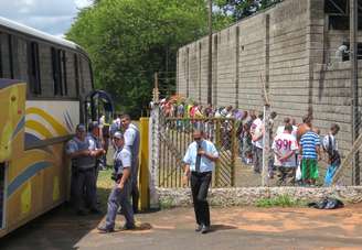 <p>Dos 46 presos beneficiados pelo indulto de Natal, quatro assumiram a posse das drogas encontradas em ônibus, e foram encaminhados para delegacia em Marília</p>