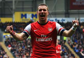 Podolski foi grande nome na vitória do Arsenal