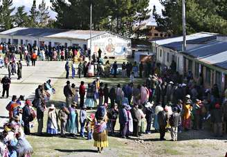 <p>As votações ocorrem das 8h (9h no horário de Brasília) às 16h locais</p>