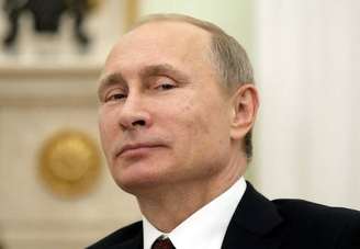 Vladimir Putin anuncia retomada de voos para o Egito