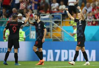 Perisic marca gol da vitória da Croácia 