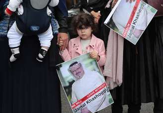 Manifestação pede esclarecimento sobre o sumiço de Jamal Khashoggi