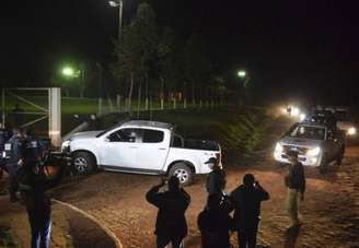 O grupo tentava chegar a Foz do Iguaçu, no Brasil, mas acabou cercado pela polícia em Encarnación, ainda em território paraguaio