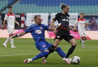 RB Leipzig e Dusseldorf empataram em 2 a 2 (Foto: RONNY HARTMANN / AFP / POOL)