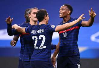 No primeiro jogo, a França conseguiu boa vitória sobre a Croácia (Foto: FRANCK FIFE / AFP)