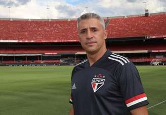 Crespo foi apresentado como técnico do São Paulo