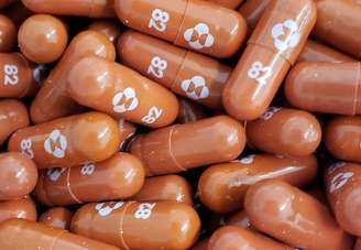 Comprimidos de remédio contra Covid-19 da MSD e da parceira Ridgeback Biotherapeutics, em foto de divulgação
17/05/2021
MSD/Divulgação via REUTERS