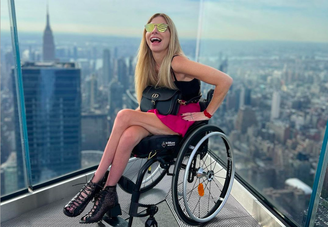 "Sou uma mulher única. Prefiro não colocar a mim mesma, nem a ninguém, em caixinhas", fala Andrea