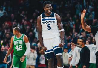 Edwards comanda vitória sobre o Celtics -