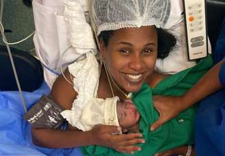 Elysa nasceu exatamente à 0h desse dia 1º de janeiro