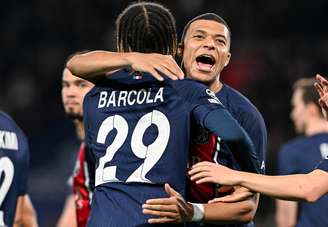Com gols de Mbappé e Barcola, o PSG venceu a Real Sociedad no jogo de ida das oitavas de final da Champions League - 