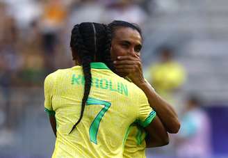 Marta chora após cartão vermelho 