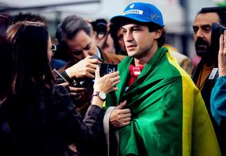 Gabriel Leone interpreta Ayrton Senna na nova série da Netflix