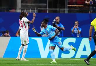 Brian Cipenga fez o primeiro gol do Congo contra a Inglaterra na Copa
