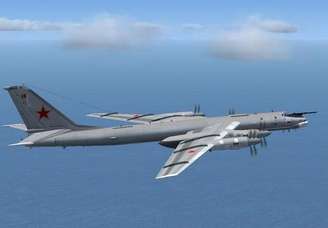 <p>Os bombardeiros russos Tu-95 Bear (como no modelo da foto) foram monitorados voando pelo Atlântico Norte, perto da Islândia, Groenlândia e do nordeste do Canadá. </p>