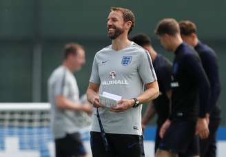 Gareth Southgate comanda treino da Inglaterra
 15/6/2018      REUTERS/Lee Smith 