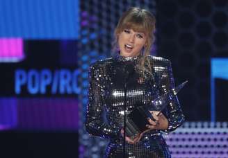  Taylor Swift , durante premiação  do American Music Awards  9/10/2018 REUTERS/Mario Anzuoni 