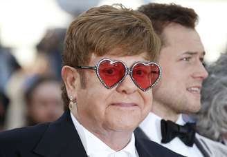 Cantor Elton John no tapete vermelho do Festival de Cannes
16/05/2019 REUTERS/Jean-Paul Pelissier