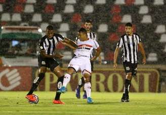 Na última vez que se enfrentaram o Botafogo-SP goleou o Santos em 4 a 0(Foto: Célio Messias/UAI Foto/Lancepress!)
