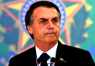 Bolsonaro avisa que vai indicar nomes na equipe de novo ministro da Saúde