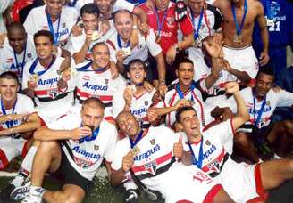 São Paulo ganhava o Torneio Rio-SP em 2001 (Foto: Rubens Chiri/saopaulofc.net)