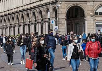 Itália mantém queda constante, mas lenta de casos e mortes