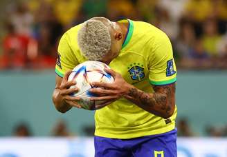 Richarlison em jogo Brasil x Suíça