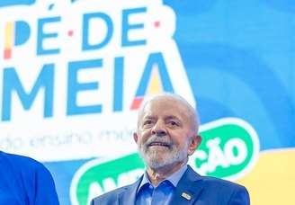 Lula durante cerimônia de anúncio da expansão do Programa Pé-de Meia, em Fortaleza, em agosto de 2024.