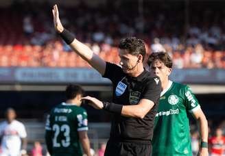 Vitória do Palmeiras sobre o São Paulo teve polêmicas de arbitragem