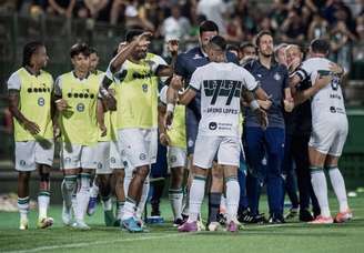 Coritiba em partida contra a Chapecoense 