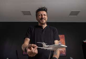 Ex-mecânico de aeronaves, Lito virou fenômeno no YouTube com canal sobre aviação