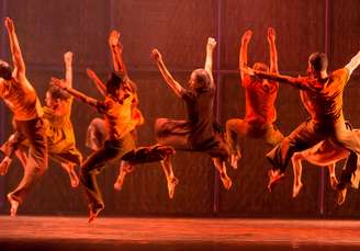 <p>Aspectos da cultura mineira são tema para o espetáculo Entre o Céu e as Serras, da Companhia de Dança do Palácio das Artes</p>