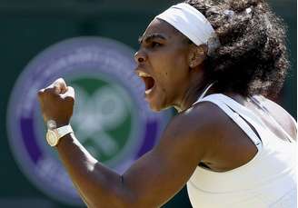 Serena Williams admite que fez partidas com dores no joelho e nos ombros