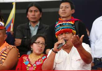 Líder indígena equatoriano, Jaime Vargas, fala com a imprensa em Quito
14/10/2019 REUTERS/Daniel Tapia
