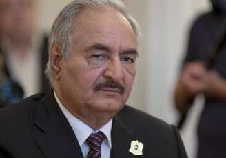 Khalifa Haftar durante visita a Moscou, em agosto de 2017