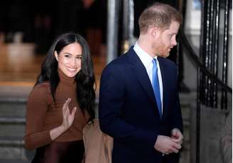 Príncipe Harry e Meghan Markle em visita à Canada House, em Londres 
07/01/2020
REUTERS/Toby Melville