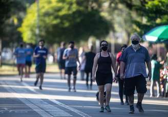 Movimento no Parque Ibirapuera, que foi reaberto nesta segunda-feira, 13