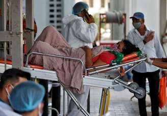 Paciente com Covid-19 em Ahmedabad, na Índia
19/04/2021 REUTERS/Amit Dave