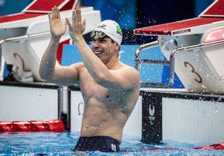 Phelipe Rodrigues celebra a conquista do bronze. (Foto: Divulgação/Ale Cabral/CPB)