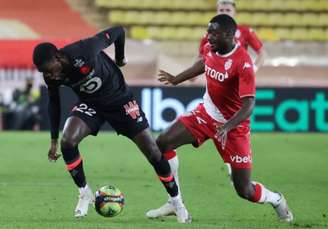 Monaco e Lille empataram pelo Francês (Foto: VALERY HACHE / AFP)