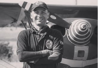 Igor Reis, de 51 anos, morreu após o avião cair na pista do Aeroclube de Bauru, no interior de SP, nesta segunda-feira, 10.