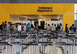 Jovem faz trote sobre explosivo no aeroporto de Guarulhos e GATE é acionado
 