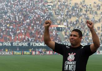 Despedida de Ronaldo à torcida do Corinthians, em 2011