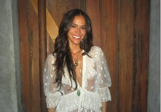Bruna Marquezine usa look grifado de mais de R$ 50 mil no Instagram